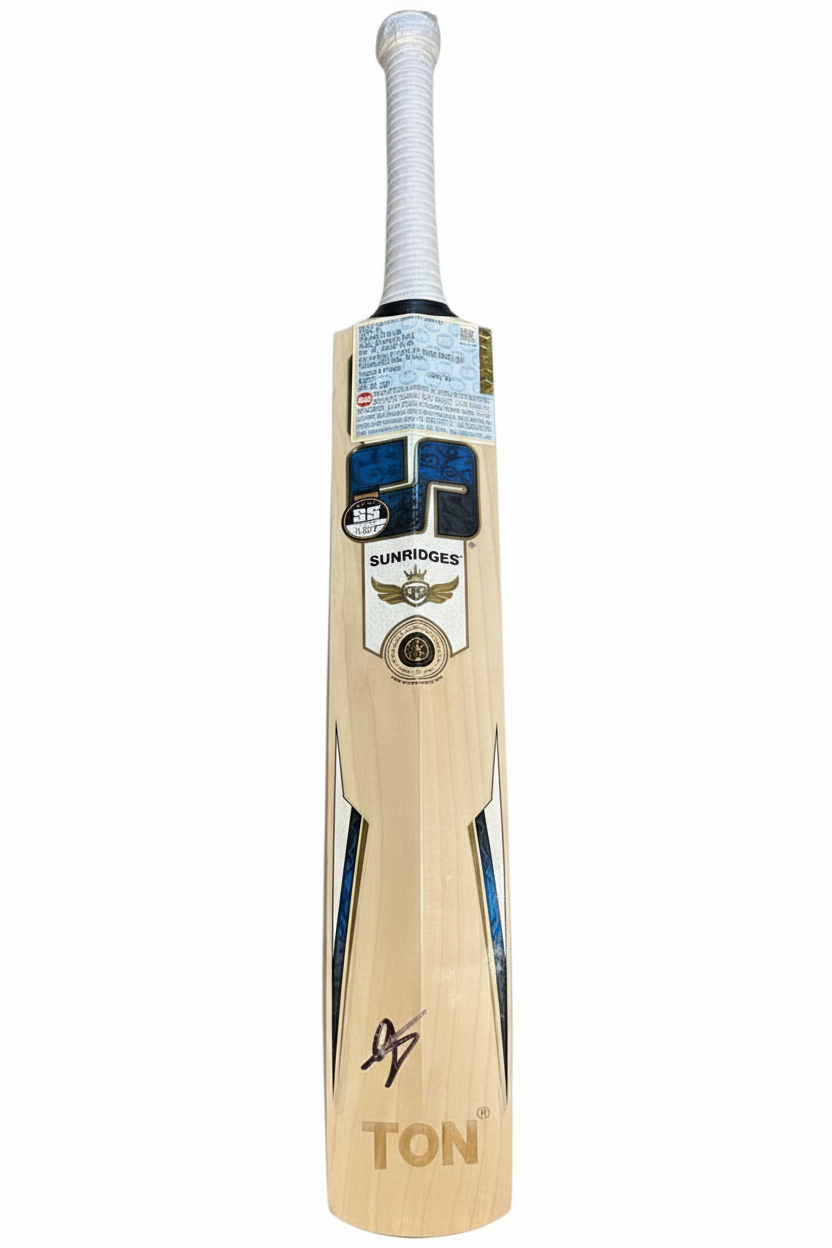 SS Smacker Punch Cricket Bat - Face View showing Premium Willow Grain